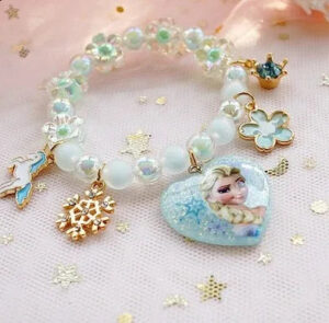 Bracelet Reine des Neiges à breloque cœur